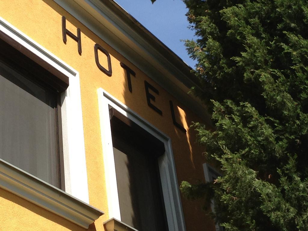 Gasthof-Pension Weisz-Artner Frauenkirchen Luaran gambar